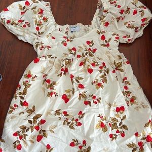Old navy strawberry dress